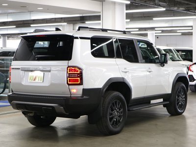 TOYOTA LAND CRUISER 250 - 6