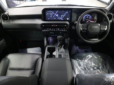 TOYOTA LAND CRUISER 250 - 7