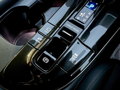 2025 Toyota CROWN SPORT — миниатюра 27