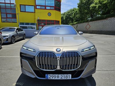 BMW 7 SERIES - 2