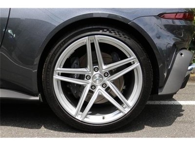 صورة 6 لـ 2025 Aston Martin VANTAGE