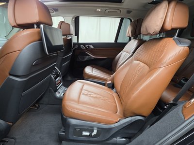 2021 BMW X7 缩略图 19