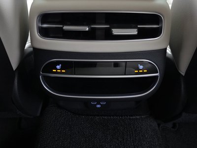 2023 Genesis GV70 thumbnail 19