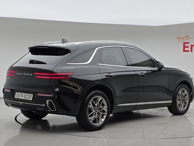 صورة 3 لـ 2023 Genesis GV70