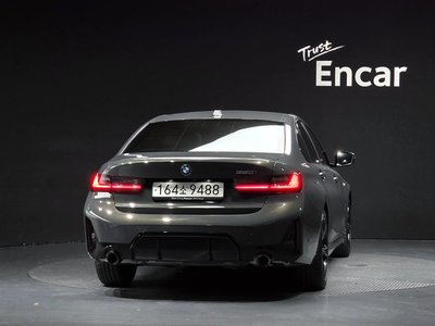 2025 BMW 3 SERIES photo 4