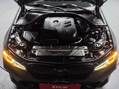 2025 BMW 3 SERIES photo 7
