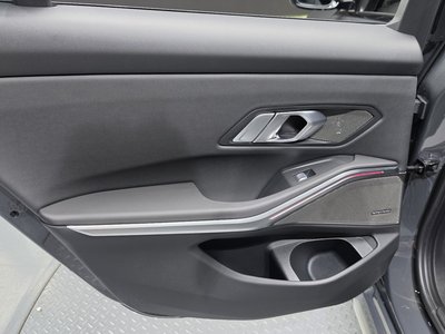 2025 BMW 3 SERIES thumbnail 15