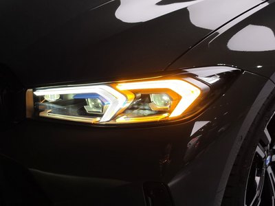 2025 BMW 3 SERIES photo 9