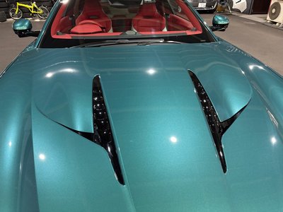 ASTON MARTIN VANQUISH - 9