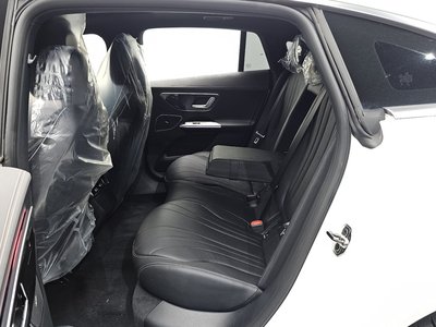 2024 Mercedes-BENZ EQE 缩略图 18