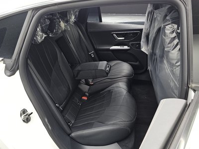 2024 Mercedes-BENZ EQE 缩略图 17