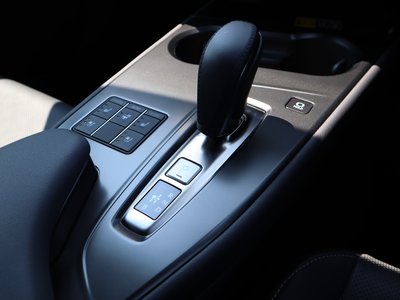 2025 Lexus UX 缩略图 11