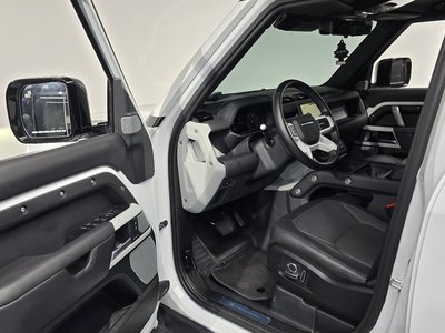 LAND ROVER DEFENDER - 10