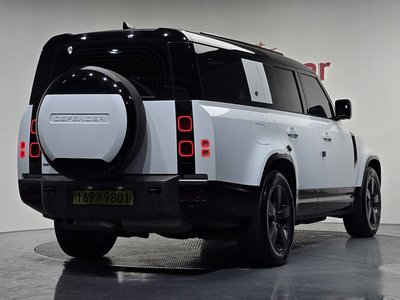 LAND ROVER DEFENDER - 3