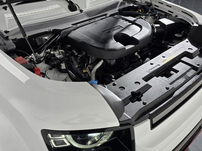 LAND ROVER DEFENDER - 7