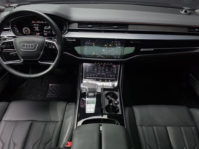 AUDI A8 - 5
