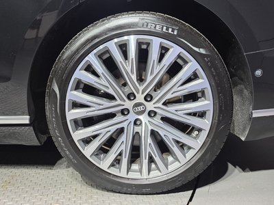 AUDI A8 - 8