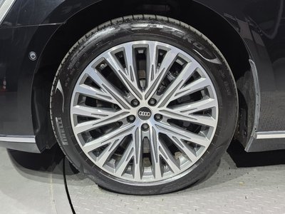 AUDI A8 - 6
