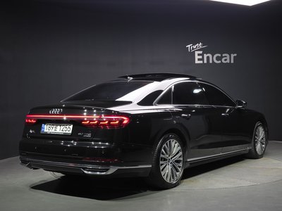 AUDI A8 - 4