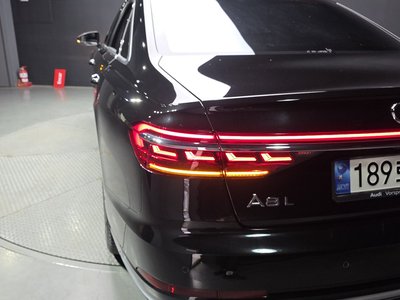AUDI A8 - 10