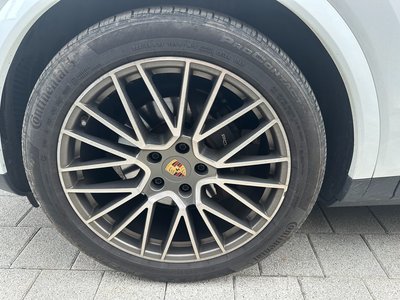 صورة مصغرة 18 لـ 2023 Porsche CAYENNE