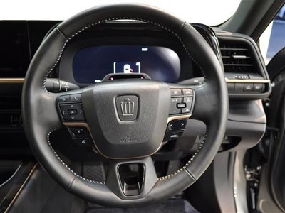 2025 Toyota CROWN CROSSOVER 照片 12