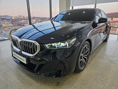 BMW I5