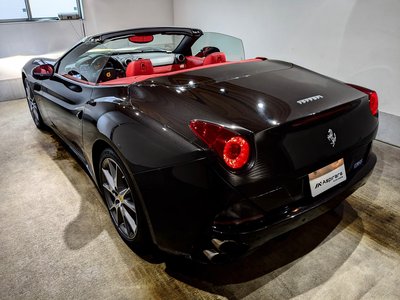 FERRARI CALIFORNIA - 8
