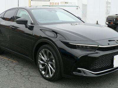 TOYOTA CROWN CROSSOVER