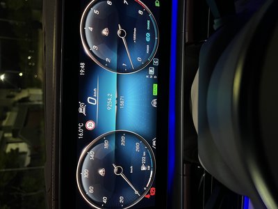 MERCEDES-BENZ GLS - 8