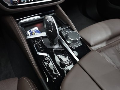 BMW 6 SERIES GT - 9