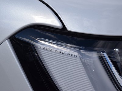 TOYOTA LAND CRUISER 300 - 5