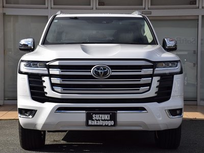 TOYOTA LAND CRUISER 300 - 6