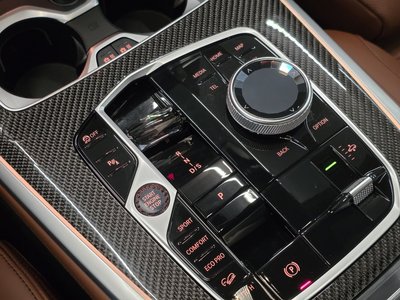 2025 BMW X7 — фото 9
