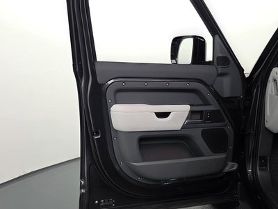2025 LAND Rover DEFENDER — миниатюра 15