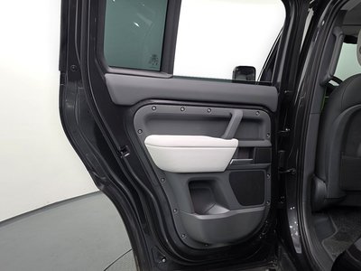 2025 LAND Rover DEFENDER — миниатюра 16