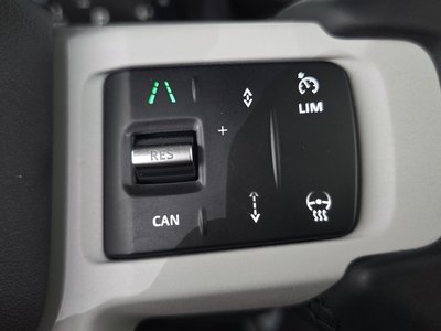 2025 LAND Rover DEFENDER — миниатюра 26