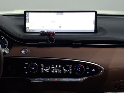 2023 Genesis GV70 — миниатюра 15