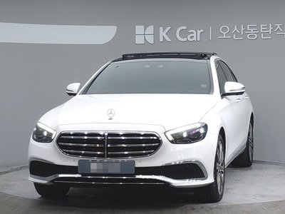 MERCEDES-BENZ E-CLASS - 1