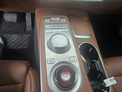 صورة مصغرة 12 لـ 2023 Genesis GV70