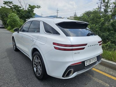 2023 Genesis GV70 photo 2