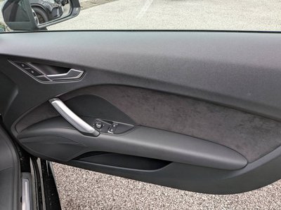 2016 AUDI TT — миниатюра 12