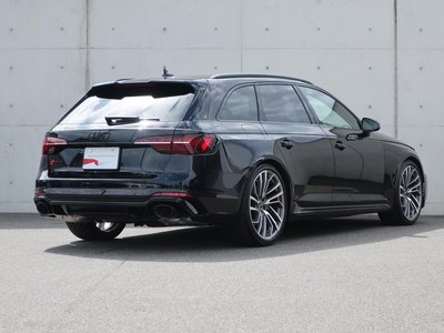 AUDI RS4 AVANT - 5