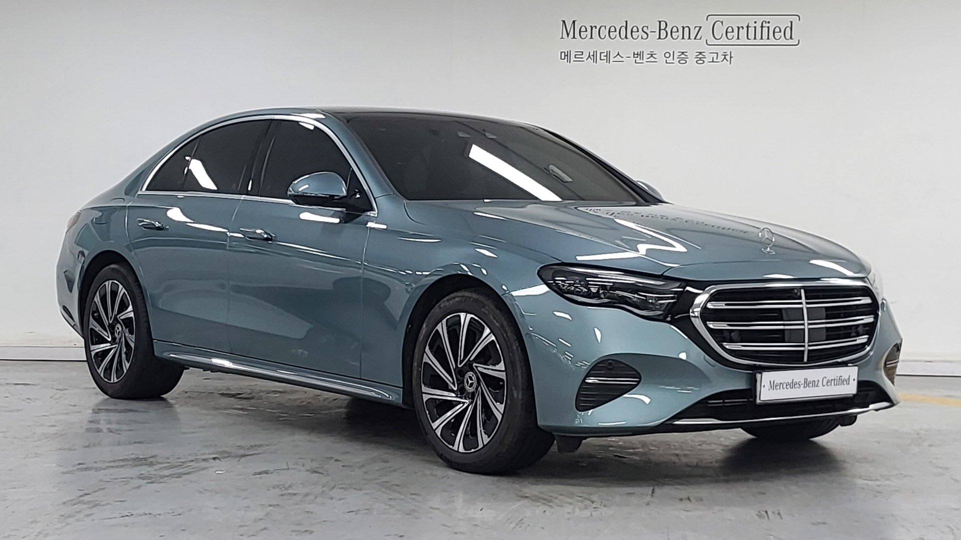 MERCEDES-BENZ E-CLASS - View 1