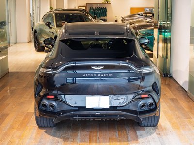 ASTON MARTIN DBX - 7