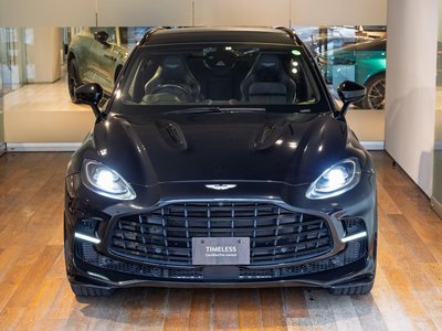 ASTON MARTIN DBX - 6