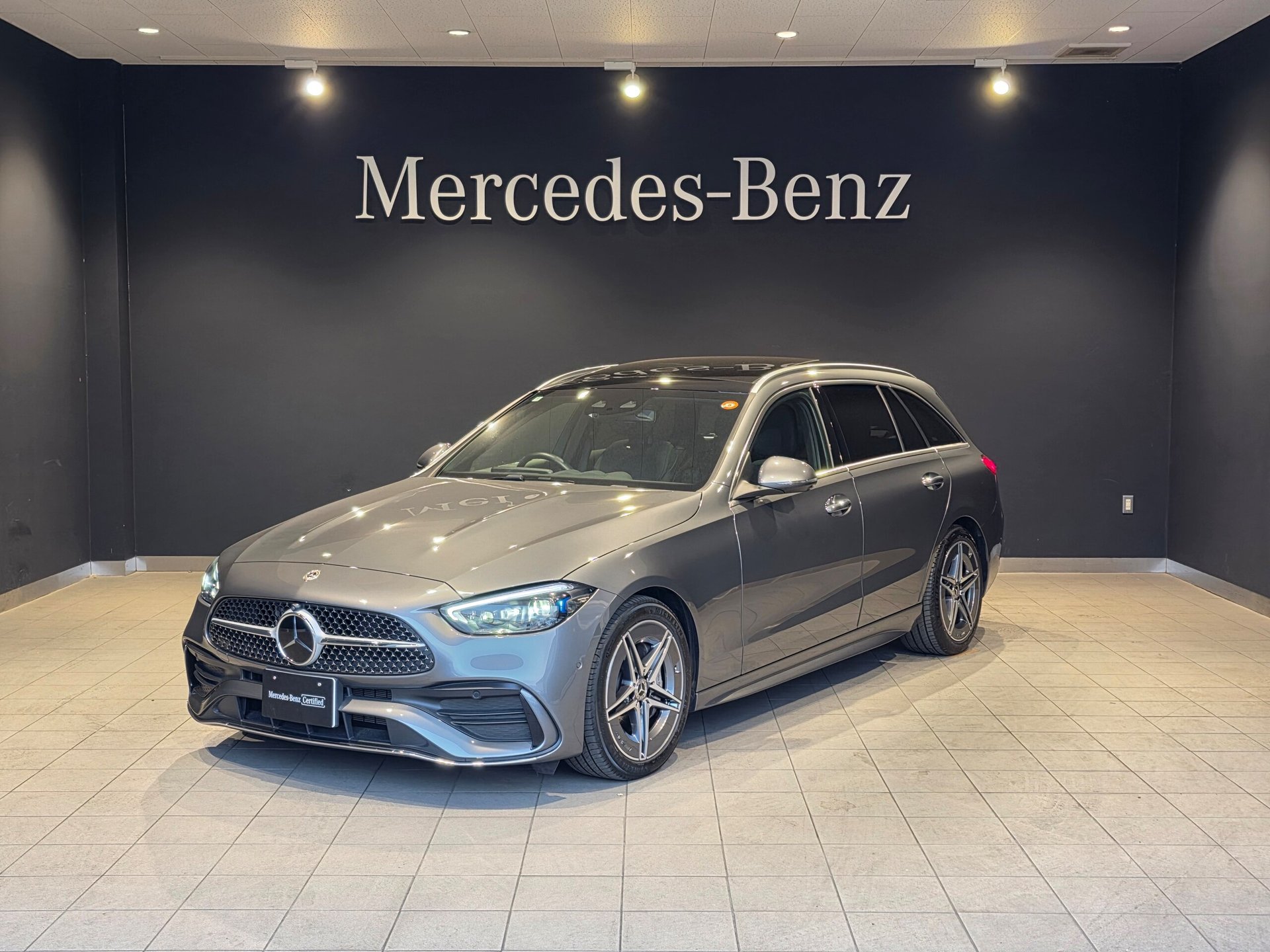 MERCEDES-BENZ C-CLASS WAGON - View 1