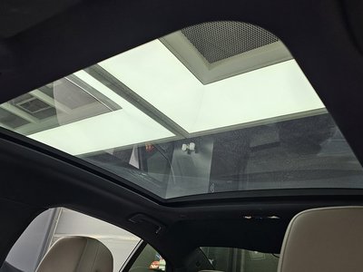 2025 BMW 5 SERIES — миниатюра 24
