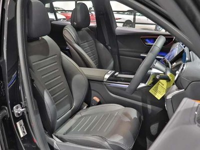صورة مصغرة 17 لـ 2025 Mercedes-BENZ GLC