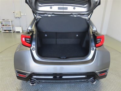 TOYOTA GR YARIS - 10